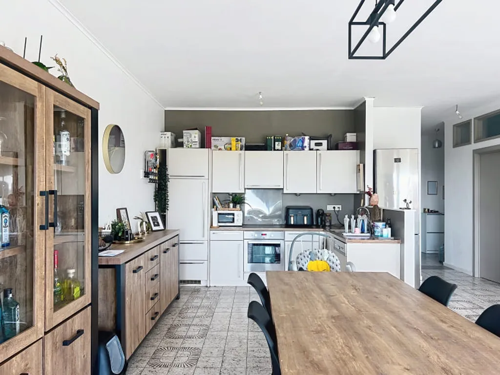 Söögituba - Spacious Ground Floor Apartment with Terrace in Blegny