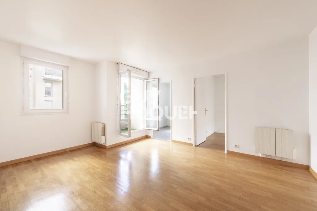 Toad - City Centre Flat with Balcony in Paris