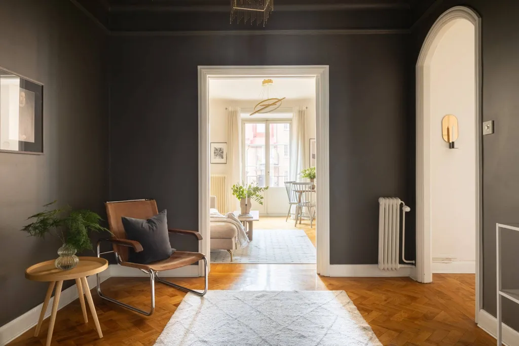 Entrée - Parisian-Style Flat with Balcony in Vasastan