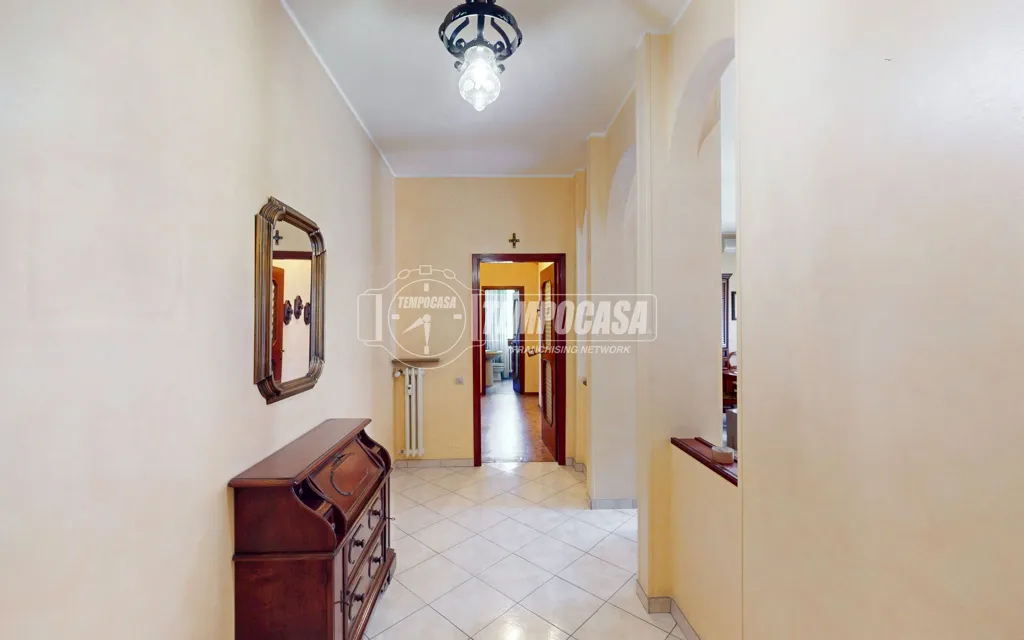 Hallway - Four-Room Apartment with Balcony in Paullo