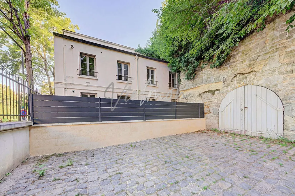 Jardin - Studio Rénové à Saint-Germain-en-Laye