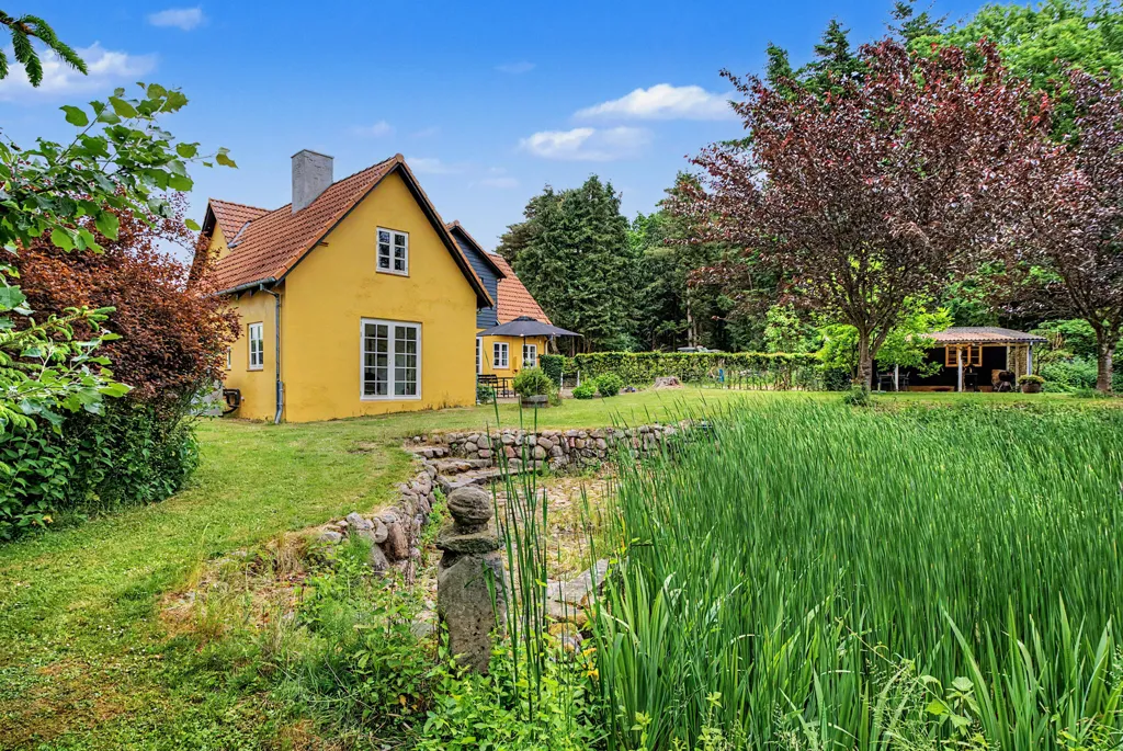 Garden - Villa with Forest View in Faaborg