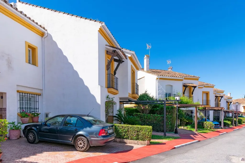 Esterno - Townhouse with Garden in Estepona