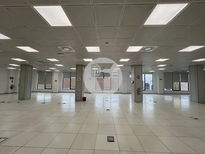 Stanze - Office Building with High Ceilings in Madrid
