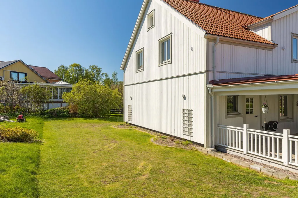 Extérieur - Spacious Villa with Garden in Tibro