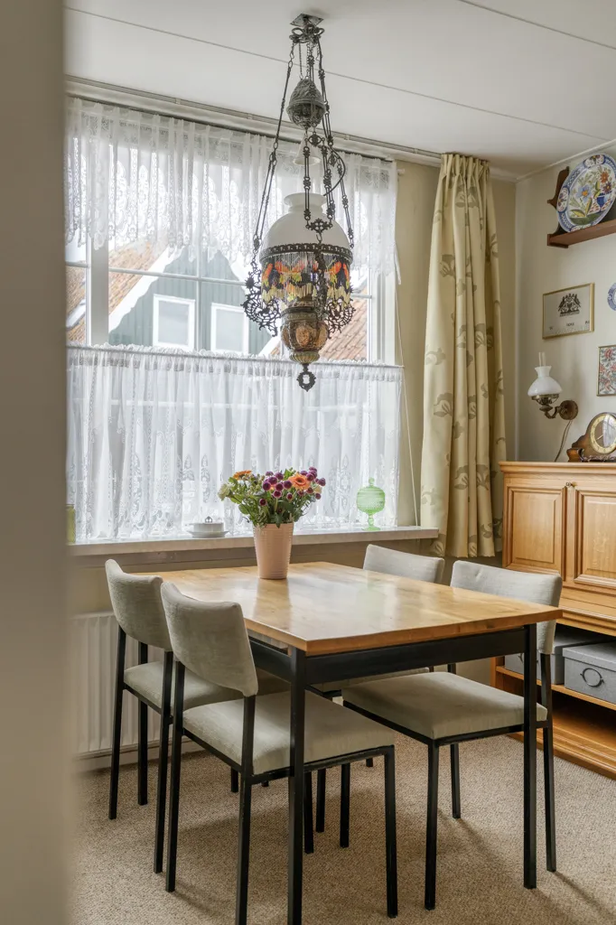 2 magamistoaga maja asukohas Marken