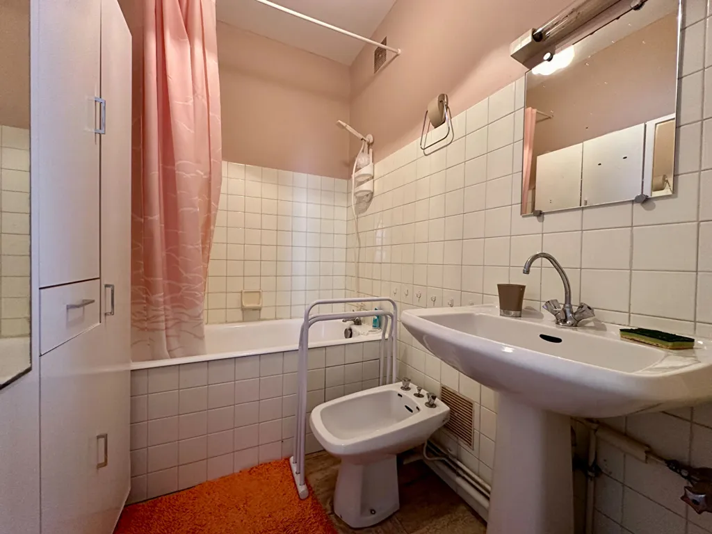 Salles de bain - Appartement Face Mer avec Balcon à Sion-sur-l'Océan