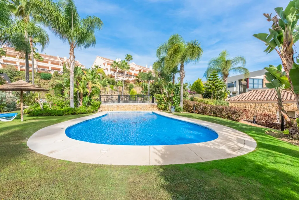 Piscine - Luxury Apartment with Sea Views in Marbella