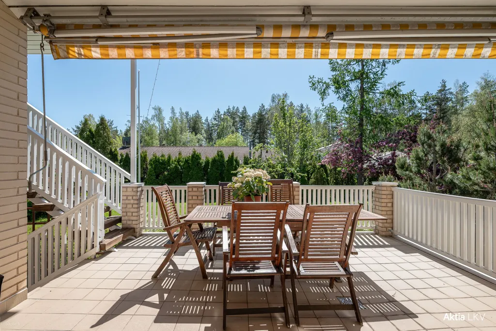 Terrazza - Detached House with Pool in Ravals, Kirkkonummi