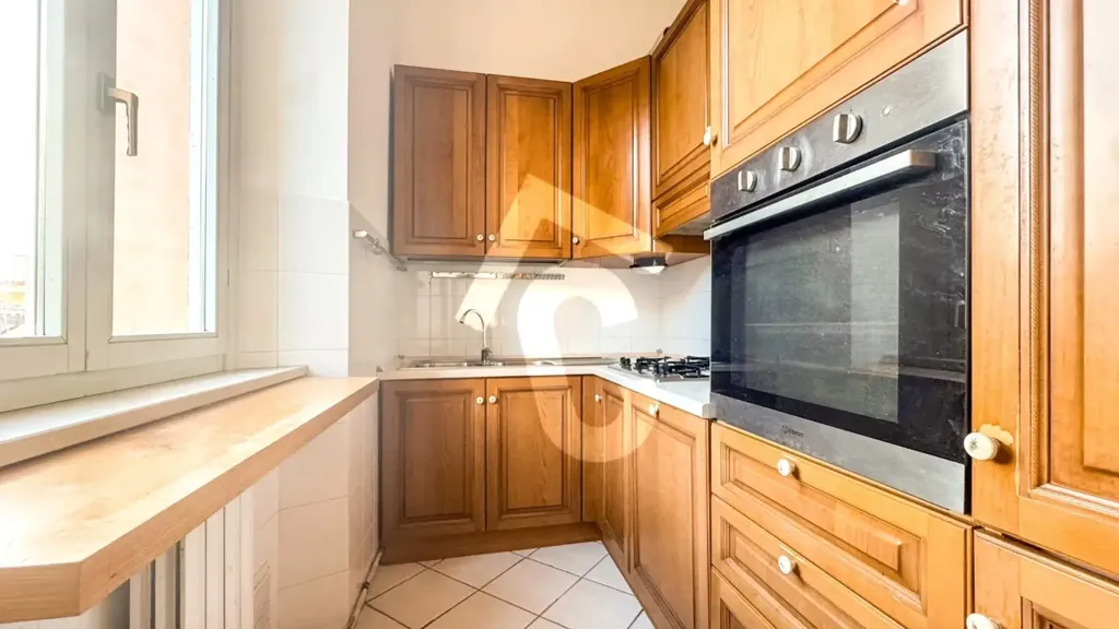 Cucina - Spacious Apartment with Balcony in Jesi