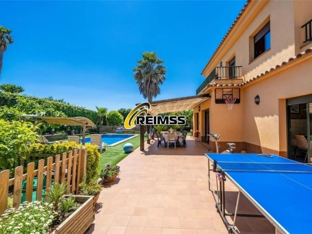 Piscine - Chalet with Pool in Lloret de Mar
