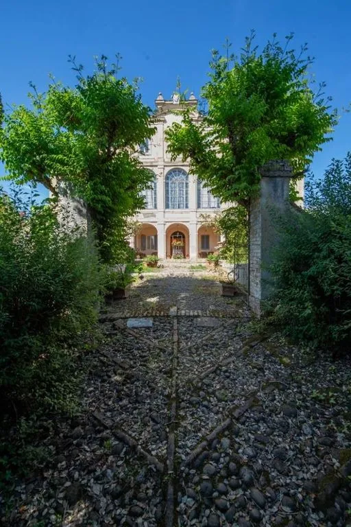 Exterior - Baroque Villa with Private Garden in Siena