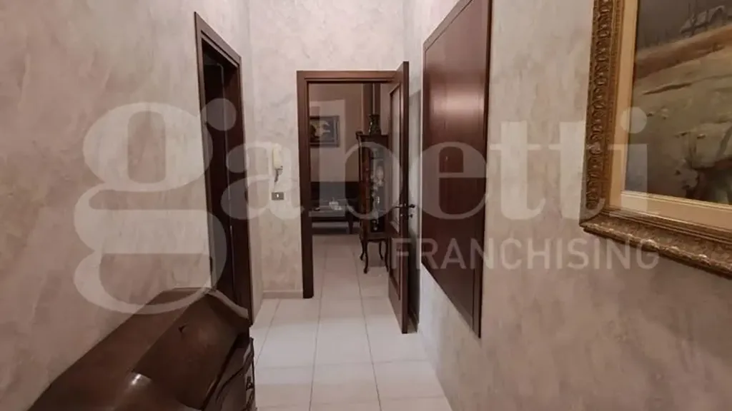 Esik - Apartment with Garden in Catania Centre