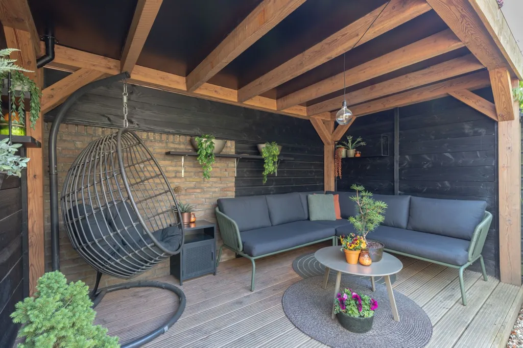 Terrass - Half Duplex with Solar Panels in Central Location