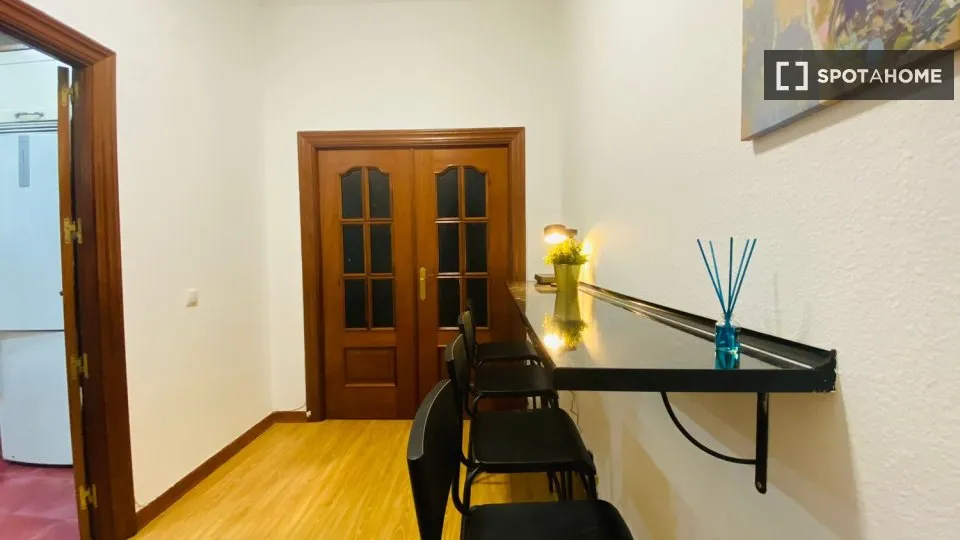 Söögituba - Shared Flat with Ascender in Niño Jesús, Madrid