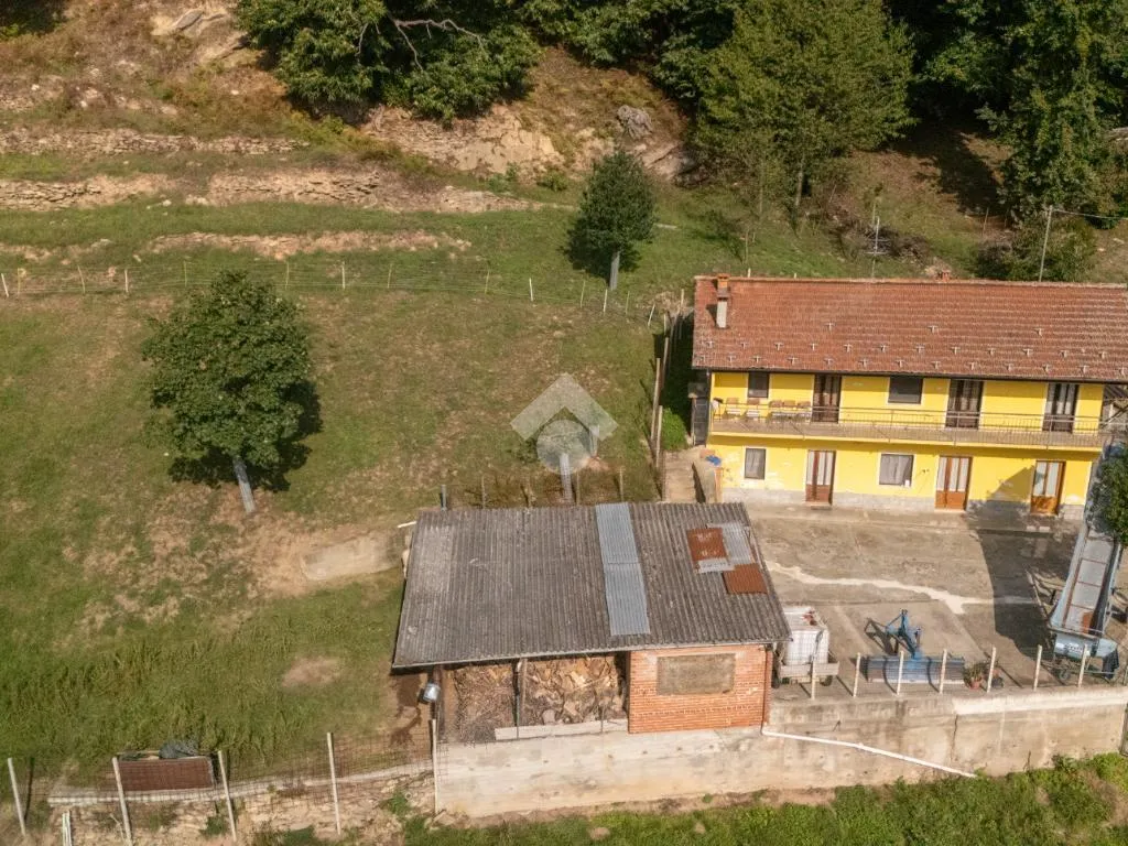 Õhuvaade - Independent House with Panoramic View in Rifreddo