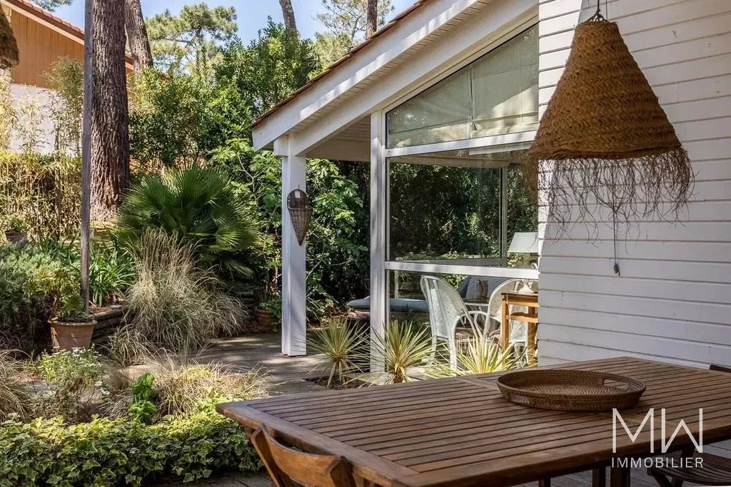 Terrasse - Villa Luxueuse avec Vue sur la Baie à Cap Ferret