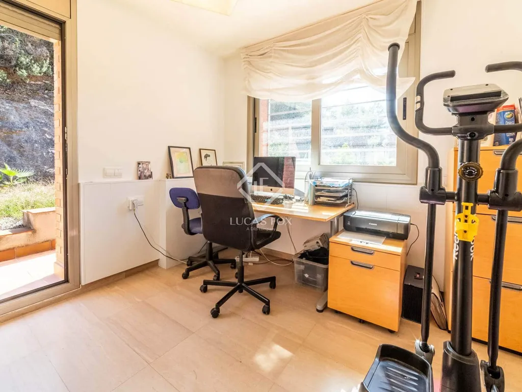 Bureau - Villa with Sea and Port Views in Sitges