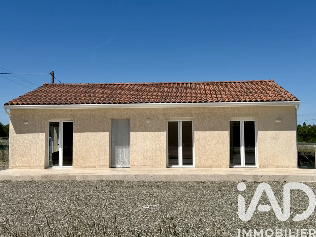 Extérieur - Maison de Plain-Pied avec Terrasse à Labarthe-Inard