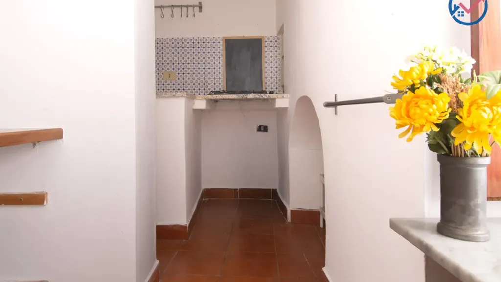 Hallway - Trilocale with Private Garage in Palermo