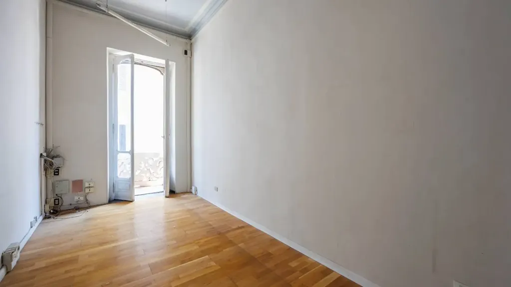 Rooms - Liberty Style Apartment with Bow Window in Turin