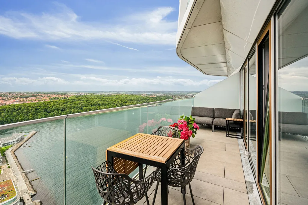 Balcon - Apartment with City Views in Aarhus C