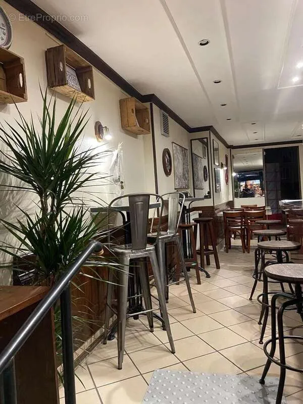 Stanze - Bar Tabac FDJ in Nevers City Centre