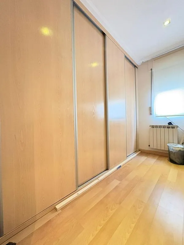 Pièces - Apartment with Air Conditioning in Juan de la Cierva