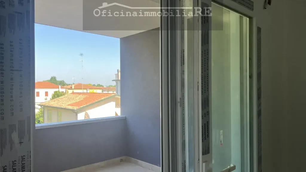 Balcon - Modern Penthouse with Terrace in Piove di Sacco