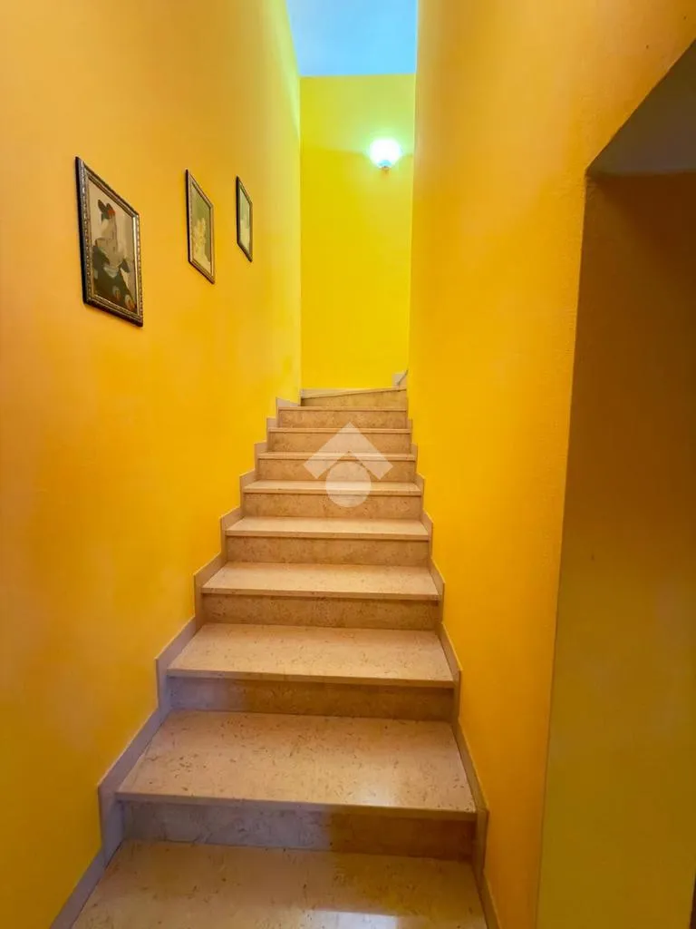 Pièces - Corner Semi-Detached Villa with Garden in Castel Goffredo