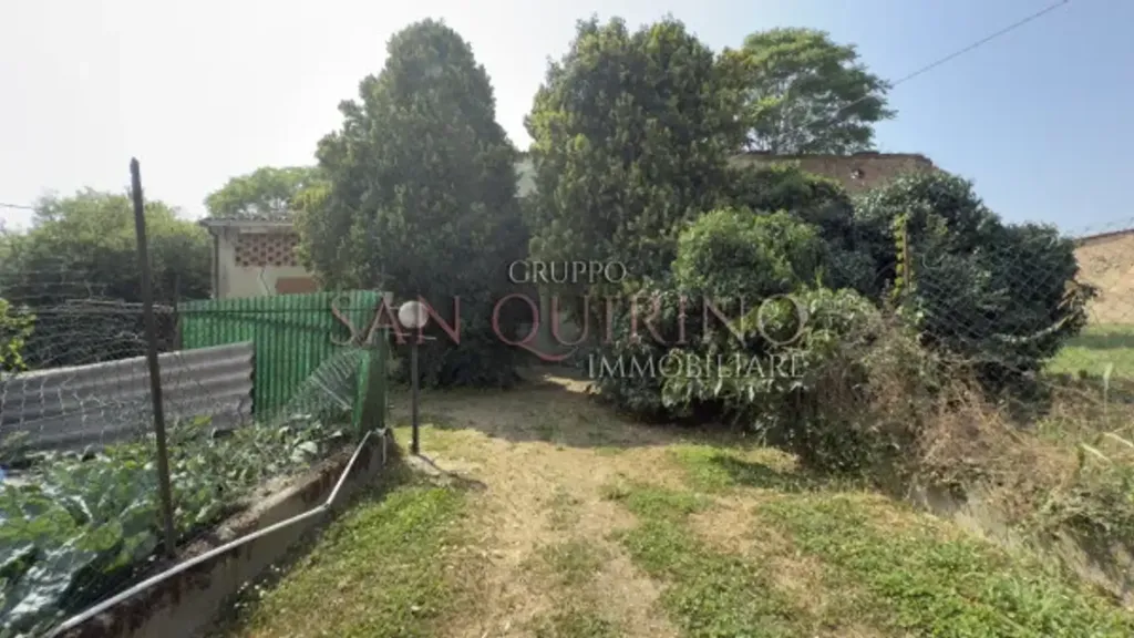 Giardino - Villa da ristrutturare con giardino a Pomponesco