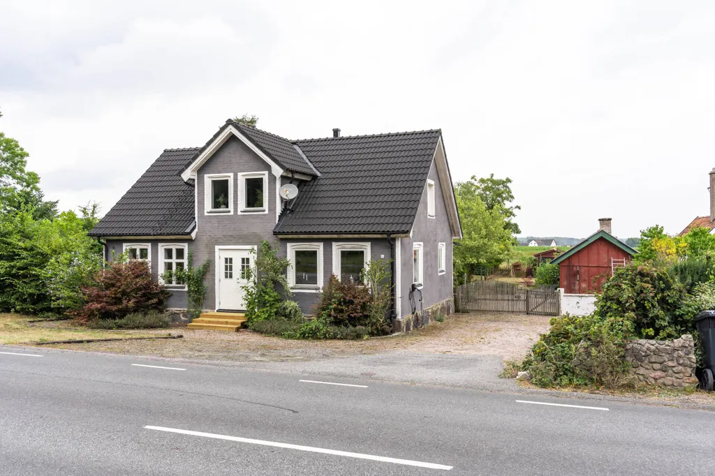 Välivaade - Charming Villa with Pool in Östra Sönnarslöv