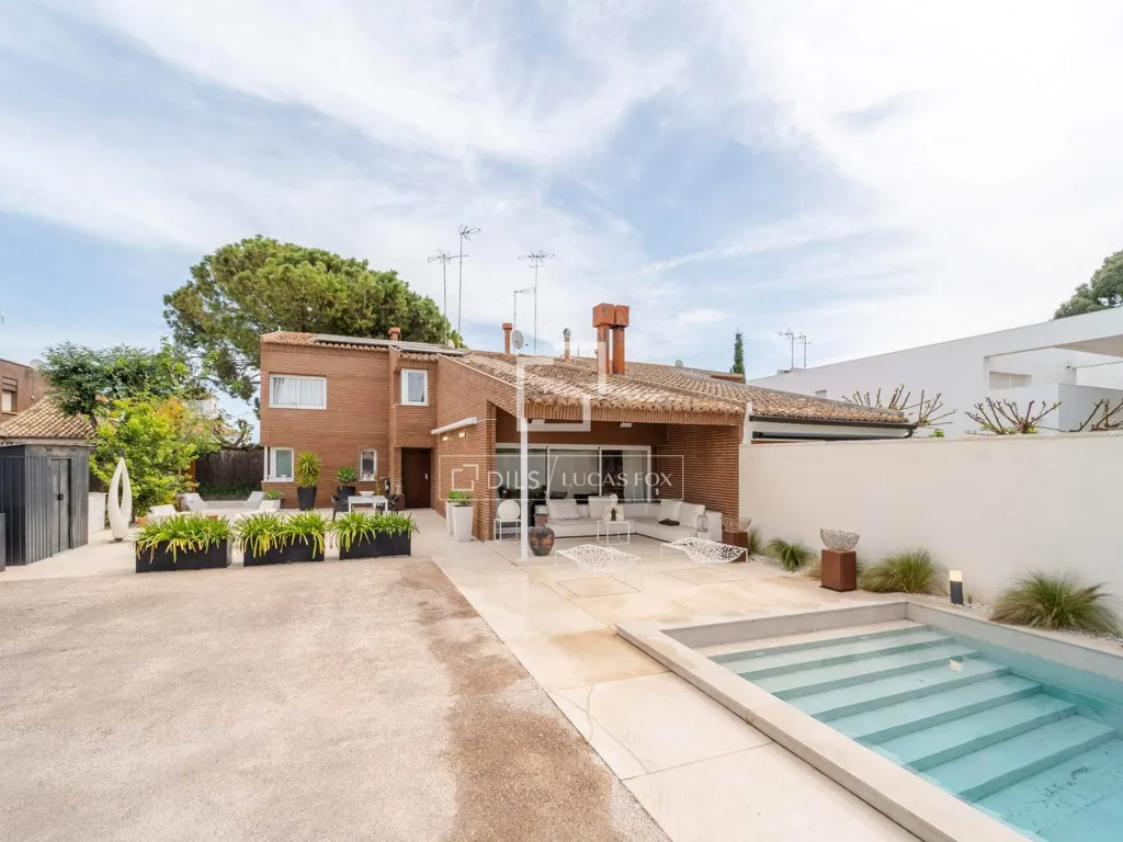 Bassein - Renovated House with Pool in Burjassot