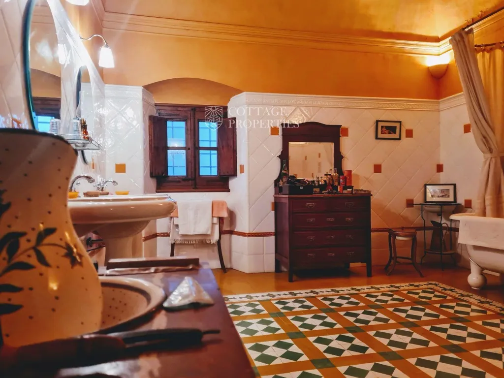 Bagni - Rustic Estate with Masia in Llagostera