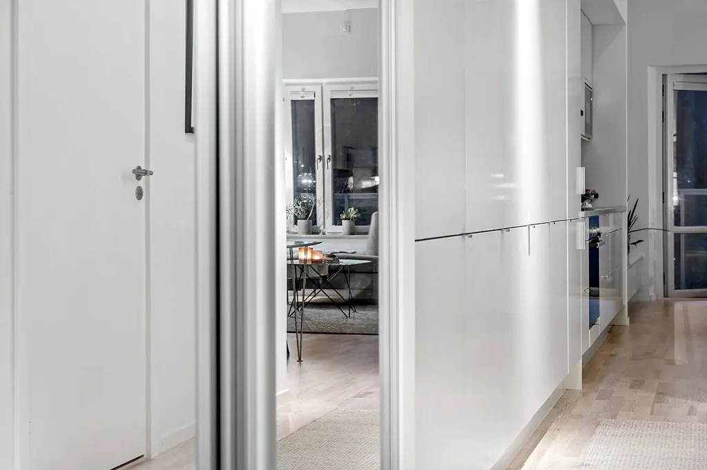 Entrée - Two-Bedroom Flat with Balcony in Göteborg