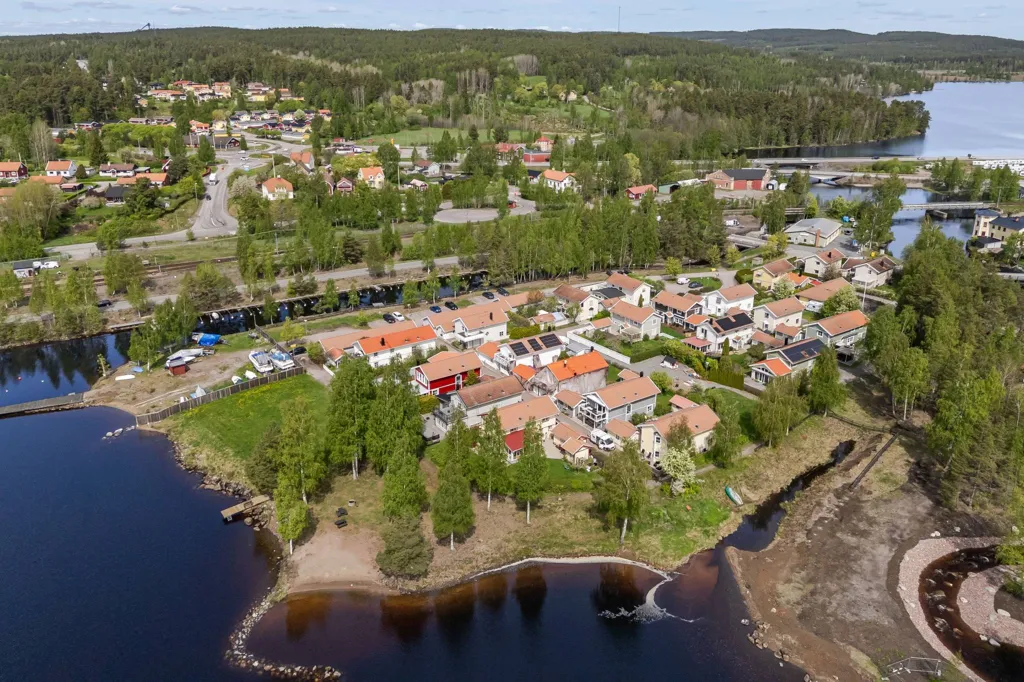 Vue aérienne - Villa with Lake View in Falun