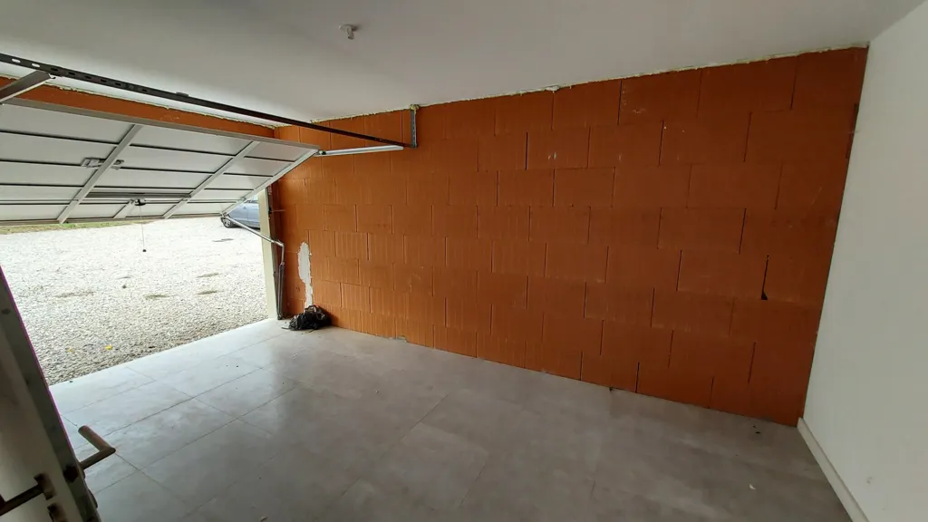 Garage - Maison avec jardin à Miremont, Auterive
