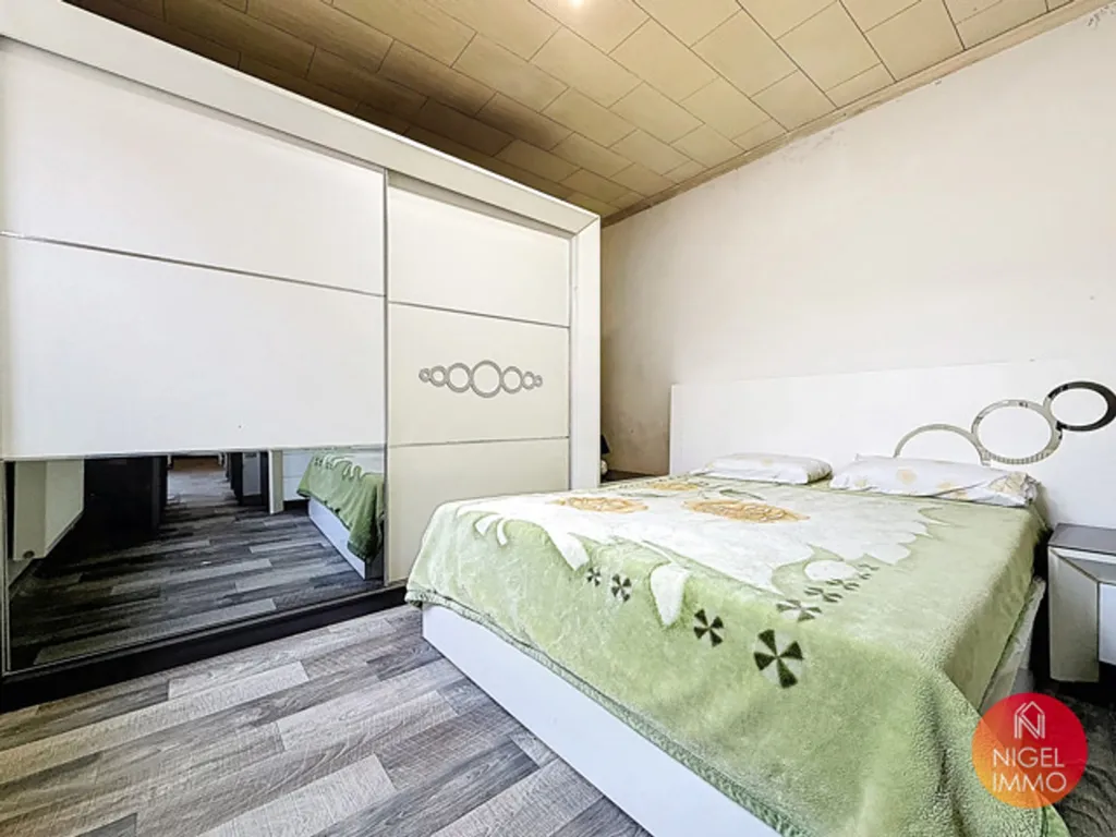 Chambres - Immeuble Mixte à Wandre avec Revenus Locatifs