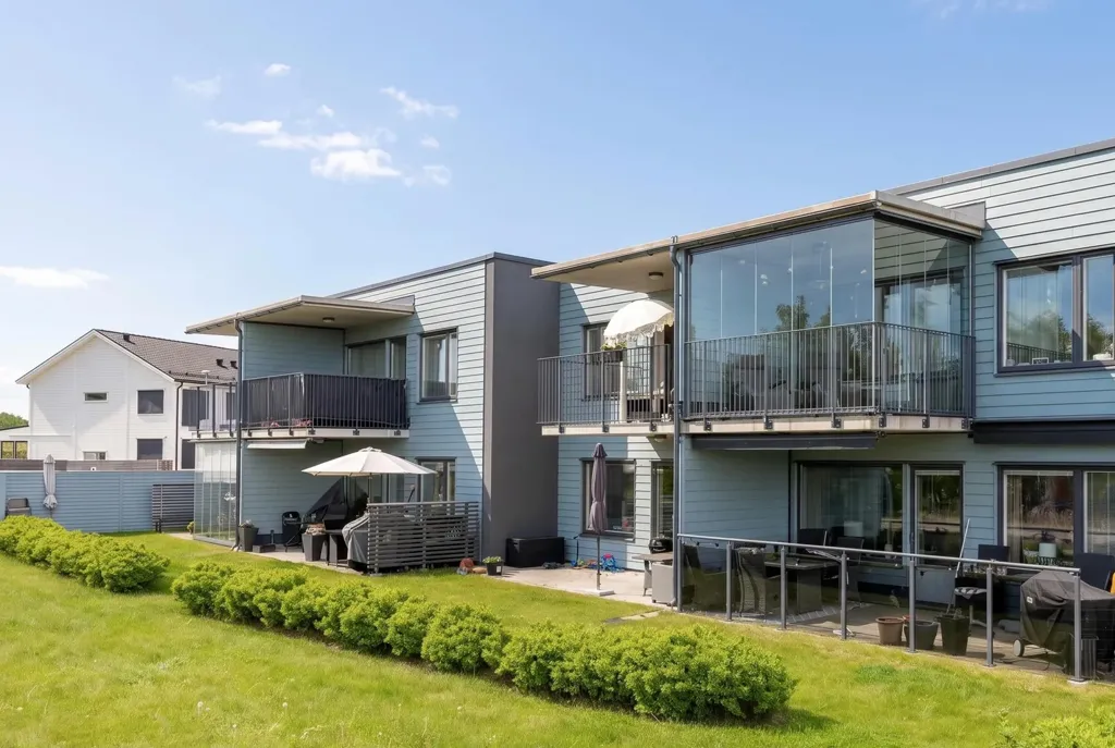 Välivaade - Modern Flat with Balcony in Västerås