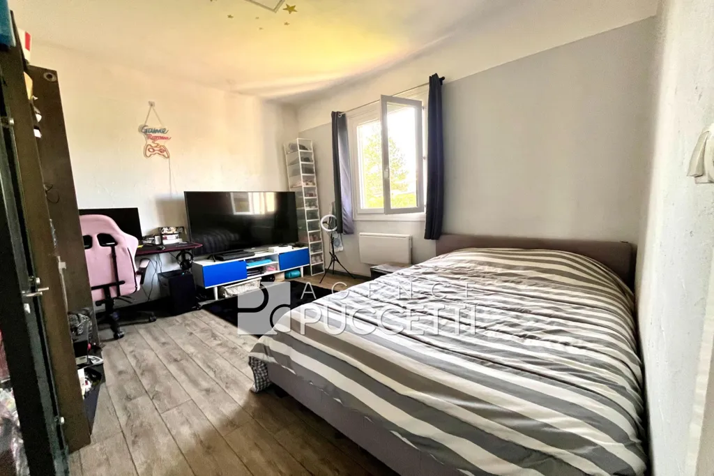 Dormitorios - Renovated Niçoise House with Pool in Vence