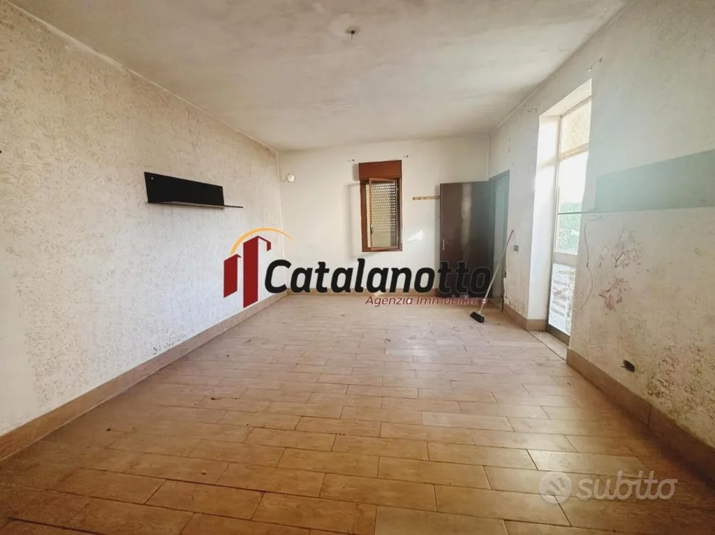 Rooms - Three-Level Apartment in Castelvetrano