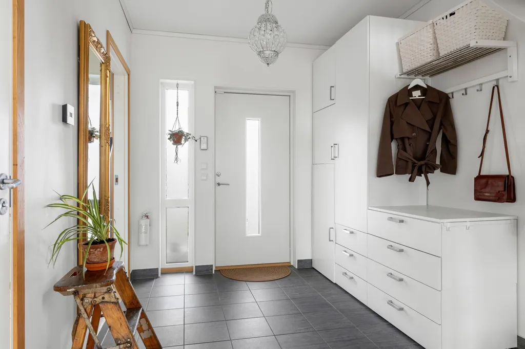 Esik - Duplex with Balcony in Viby Äng, Bålsta
