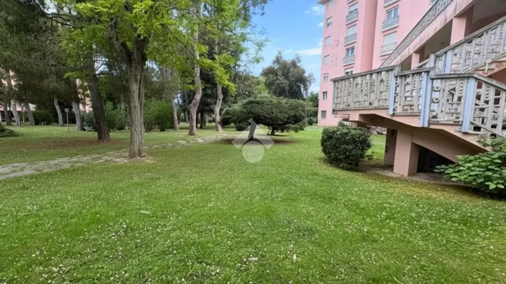 Giardino - 3-Bedroom Apartment with Pool in Marcelli