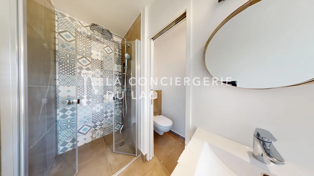 Salles de bain - Appartement Luxueux avec Vue Montagne à Annecy