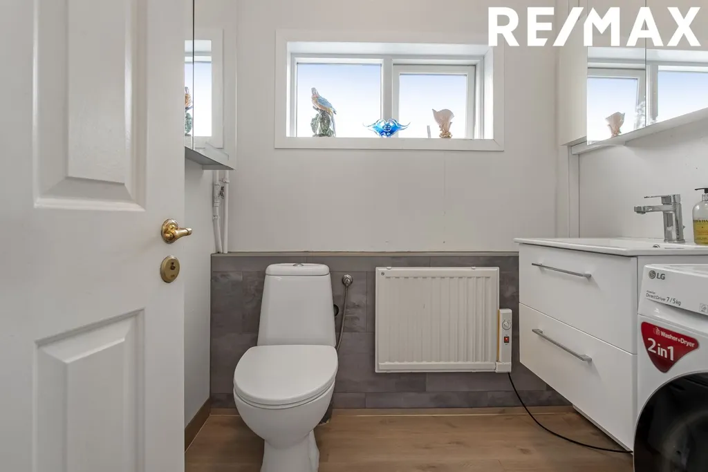 Bagni - Endahesthús with Loft in Garðabær