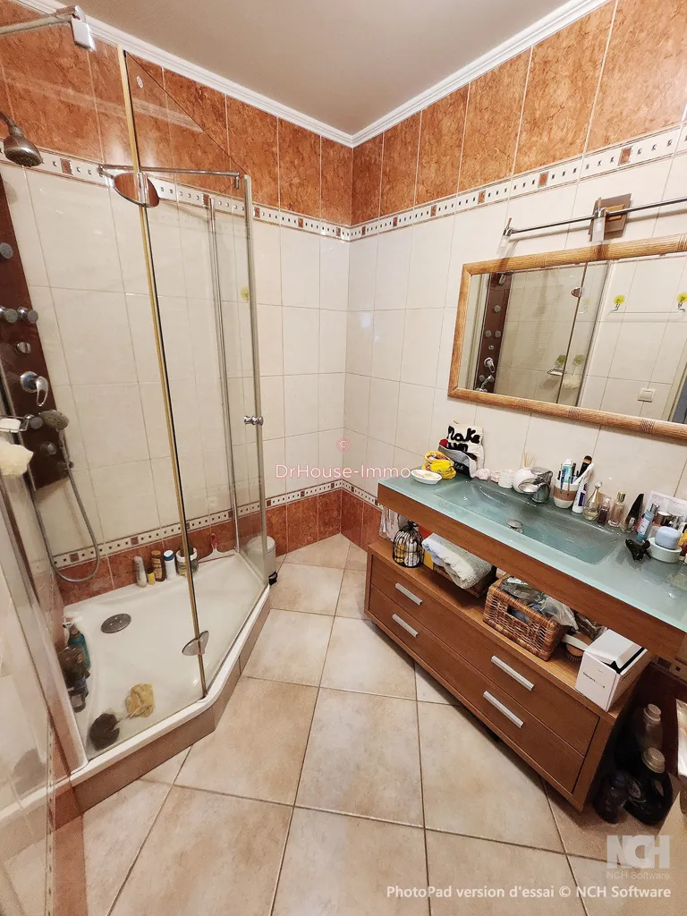 Vannitoad - Bright Apartment with Parking in Gonesse