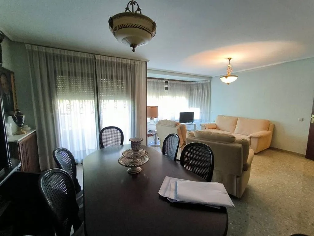 Söögituba - Spacious Apartment with Balcony in Albacete