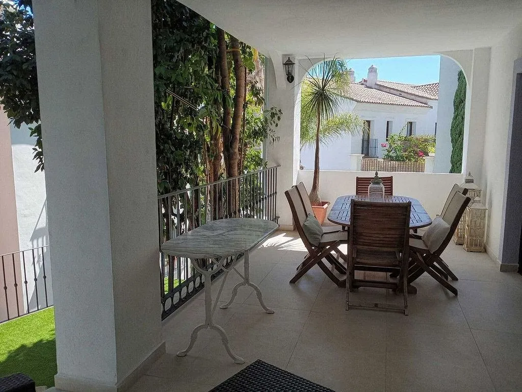 Terrass - Semi-detached House with Pool in Estepona