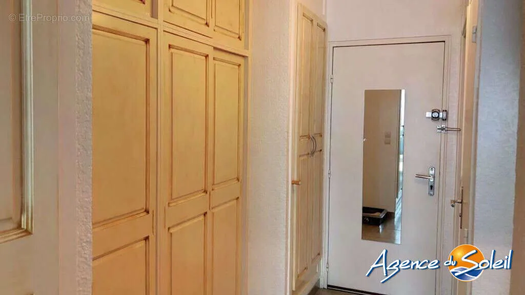 hallway_entrance