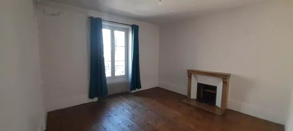 Toad - Bright Attic Apartment near Place Pasteur, Besançon